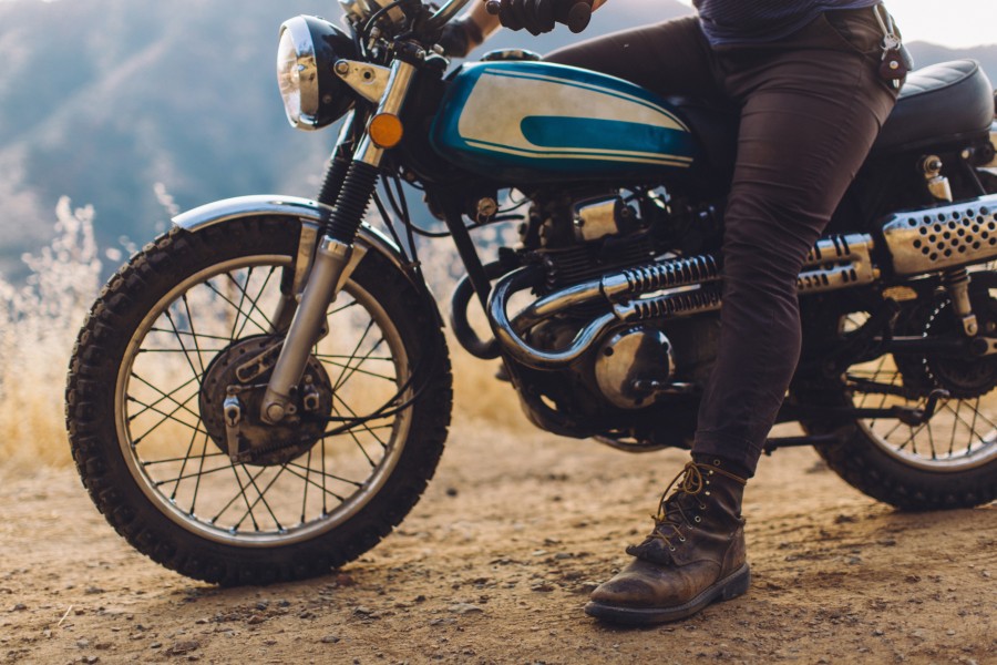 Pourquoi choisir une moto 125 retro pour vos aventures urbaines ?