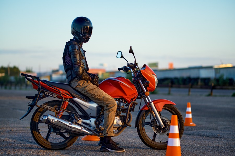 Quels sont les pièges à éviter lors de l'examen du code de la route moto ?